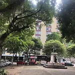 Copacabana Rua Tranquila E Arborizada Perto De Tudo Posto 2